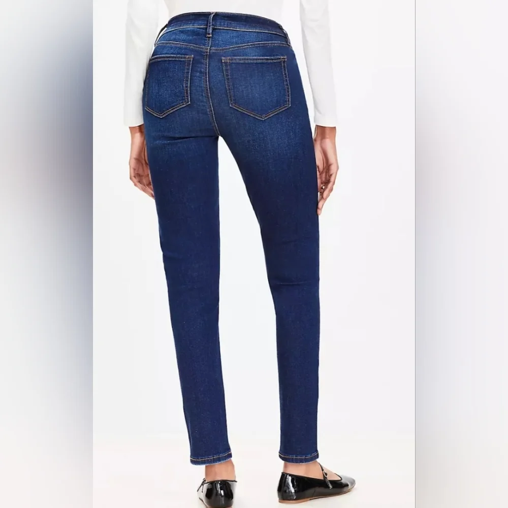 #1683 Ann Taylor Loft Blue Curvy Skinny Jeans Dark Indigo Sz. 8
